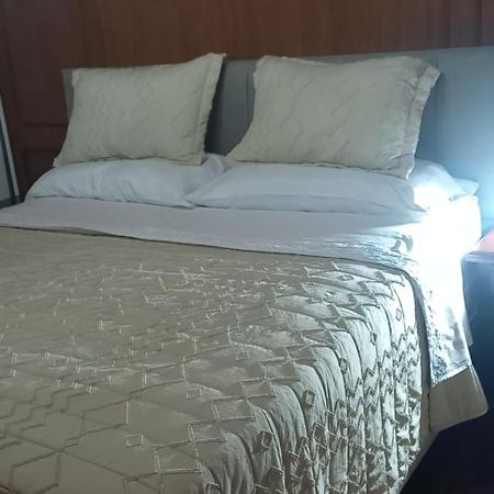Ezeiza Bed And Breakfast Eksteriør bilde